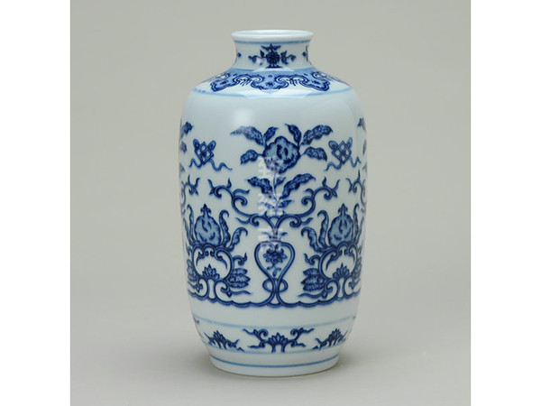 青花缠枝八宝枣子瓶高：26cm