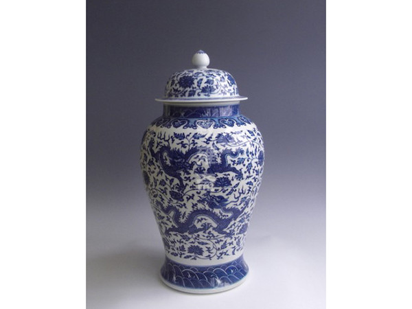 青花龙纹将军罐高：60cm