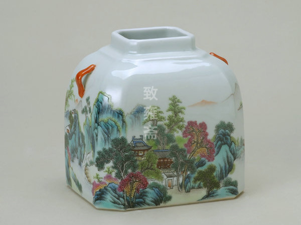 粉彩双耳四方小罐