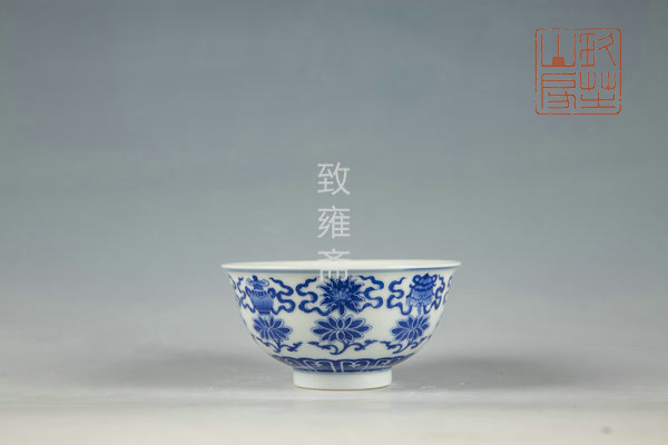 青花八宝莲花碗