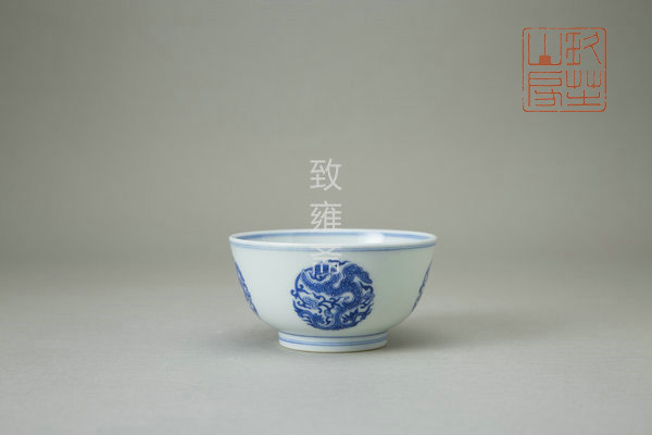 青花团龙杯