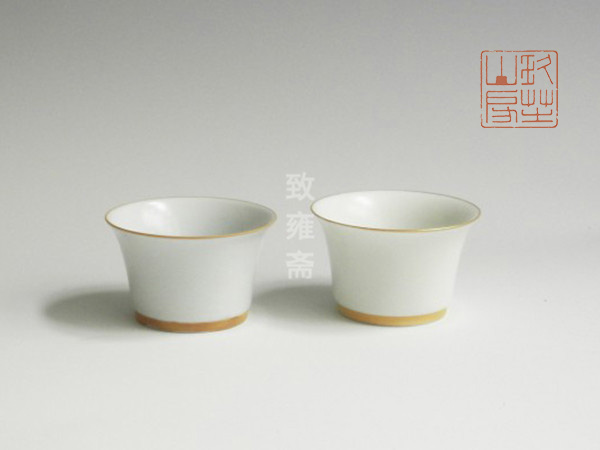 白釉小杯